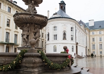 20181230-810 8624  Kohl's Fountain & The Chapel of The Holy Cross